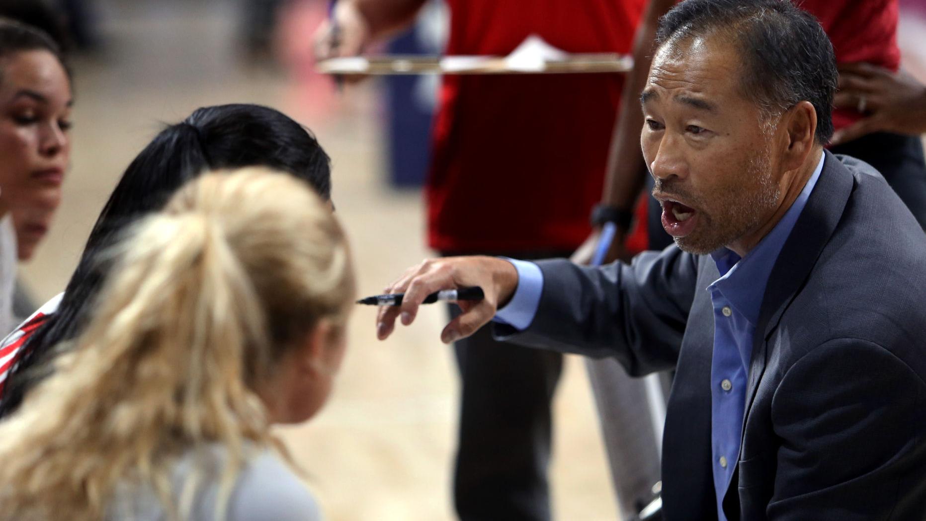 Wildcats volleyball coach Dave Rubio earns 500th win at Arizona